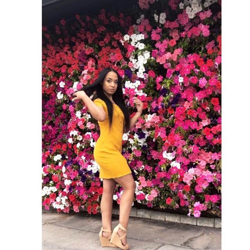 🎉🎉Yellow Off shoulder dress